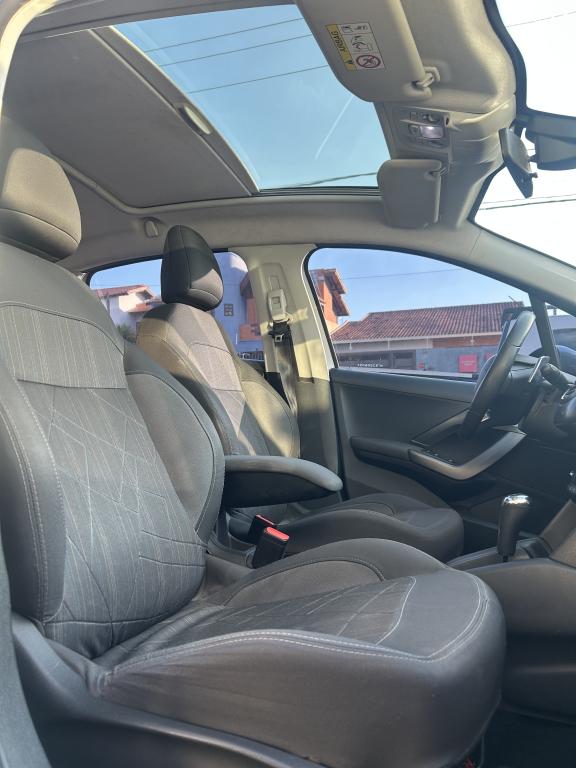 PEUGEOT 208 - Foto