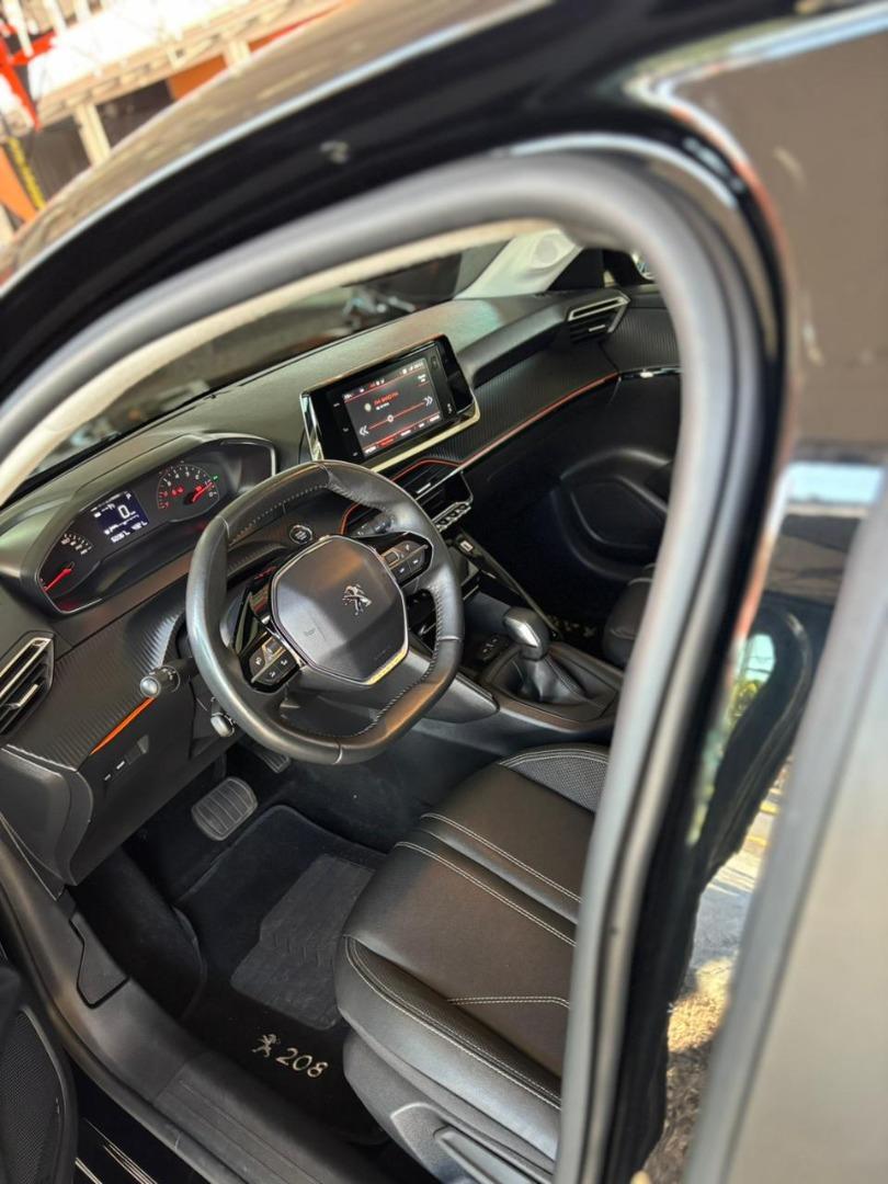 PEUGEOT 208 - Foto