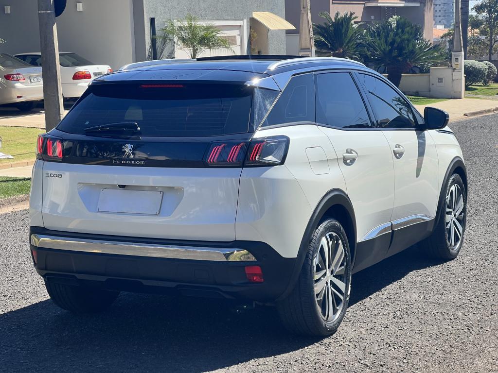 PEUGEOT 3008 - Foto