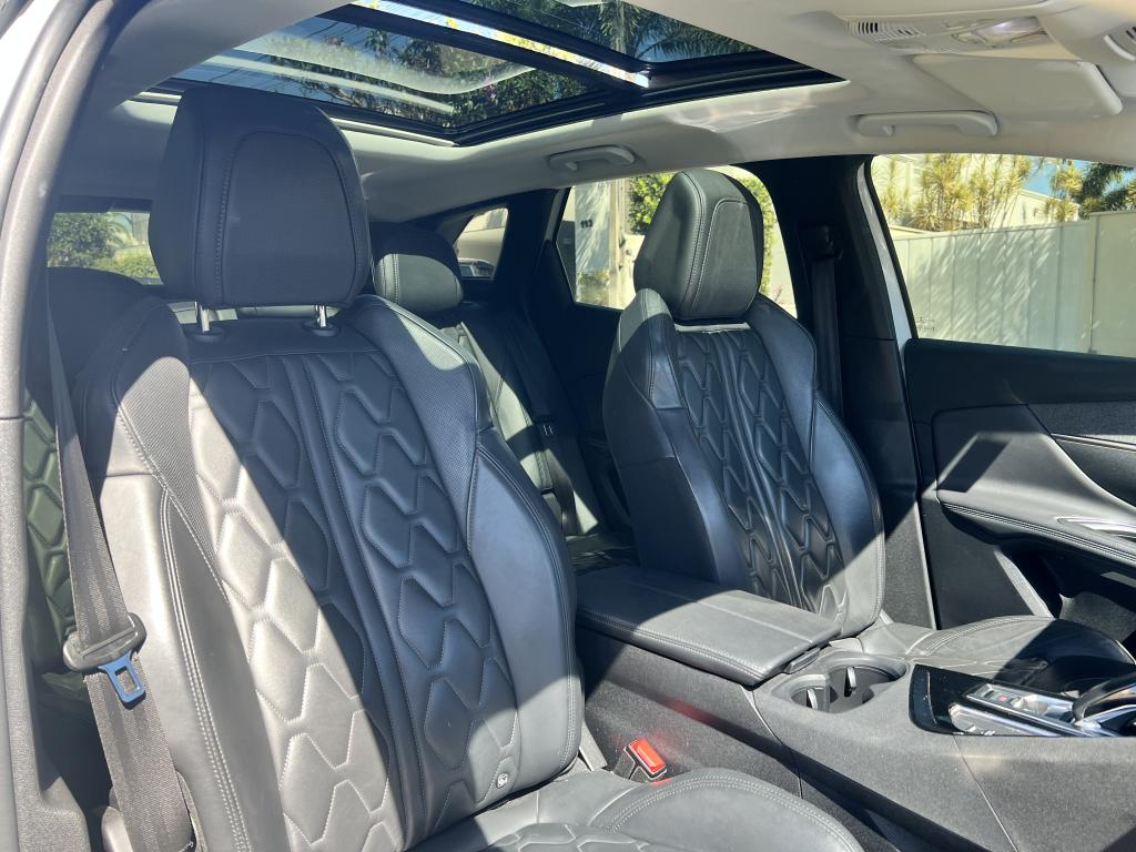 PEUGEOT 3008 - Foto