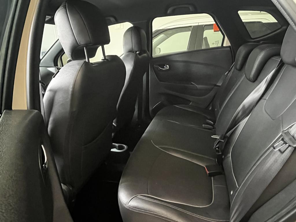 RENAULT Captur - Foto