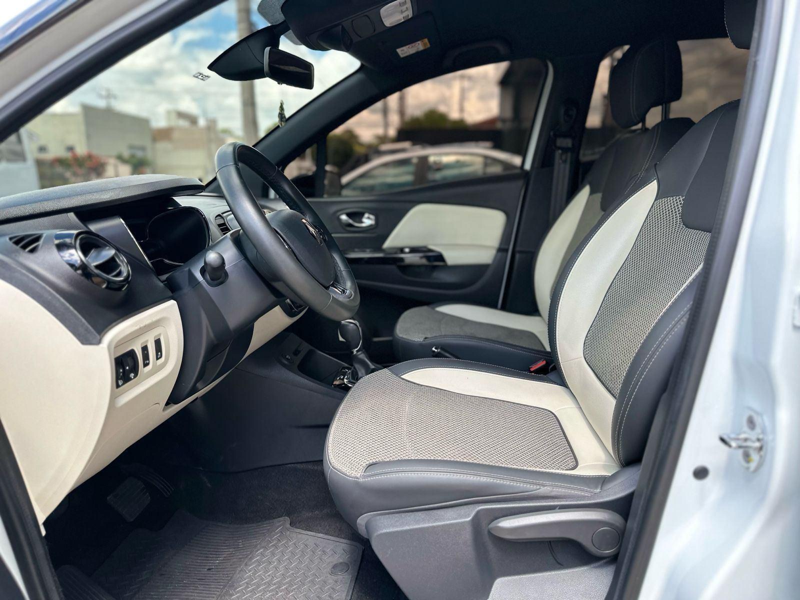 RENAULT Captur - Foto