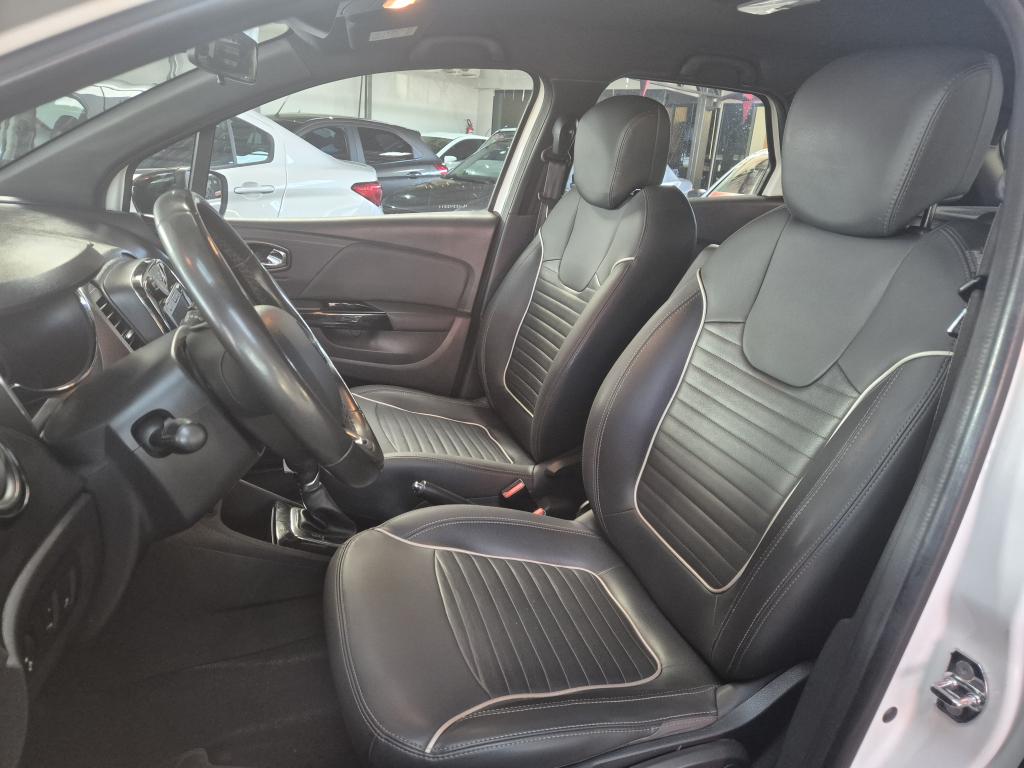 RENAULT Captur - Foto