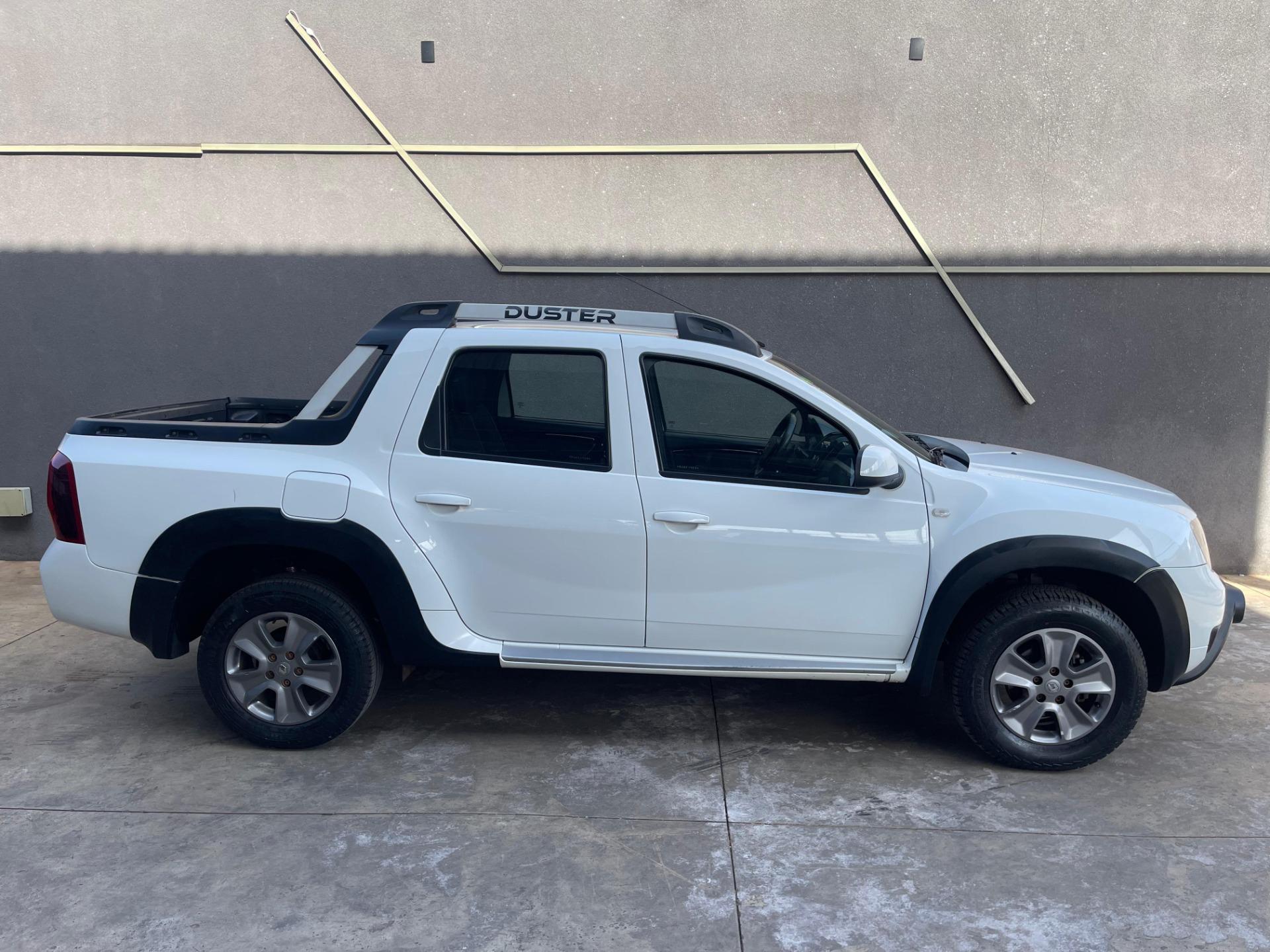 RENAULT Duster - Foto