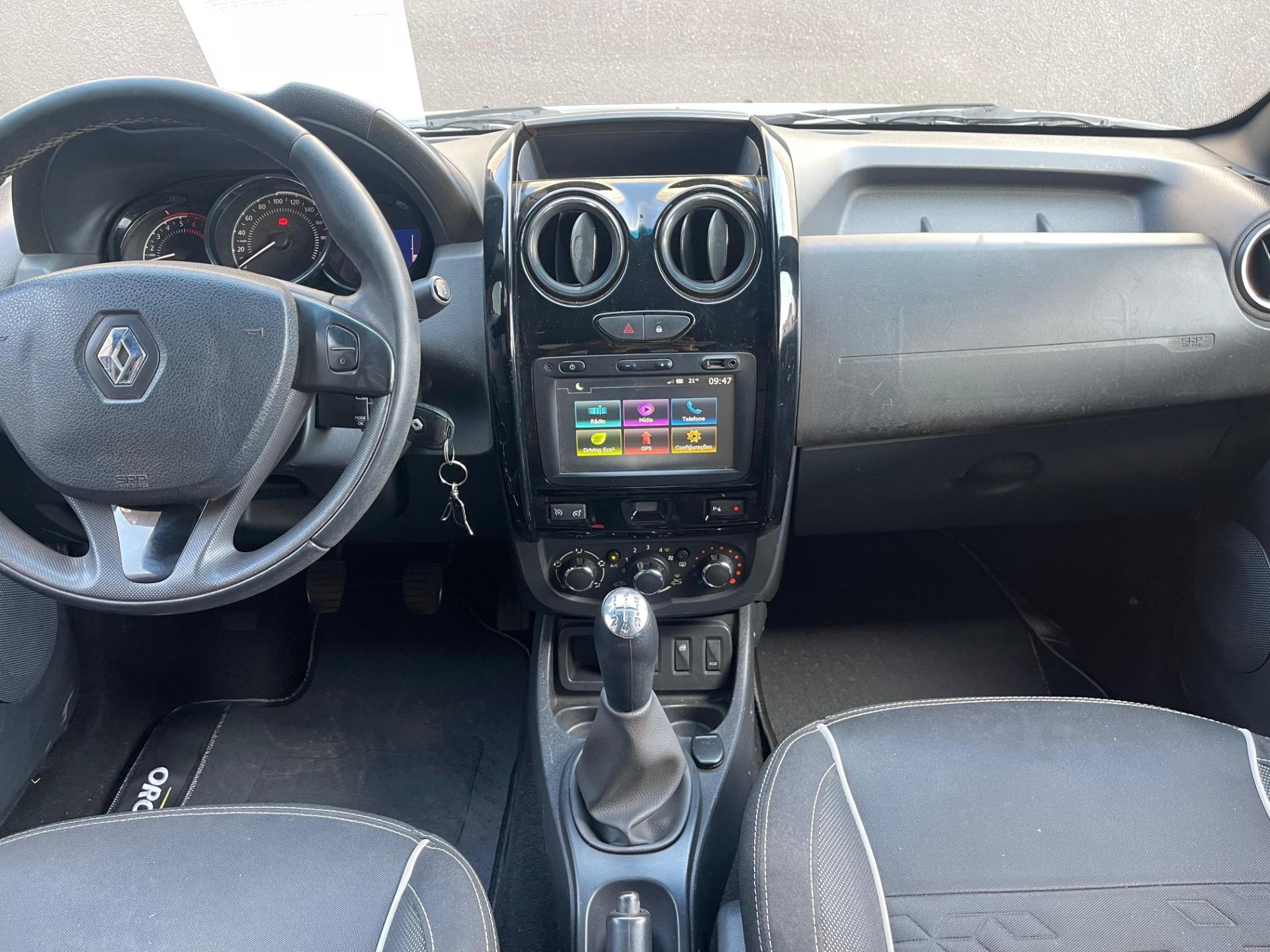 RENAULT Duster - Foto