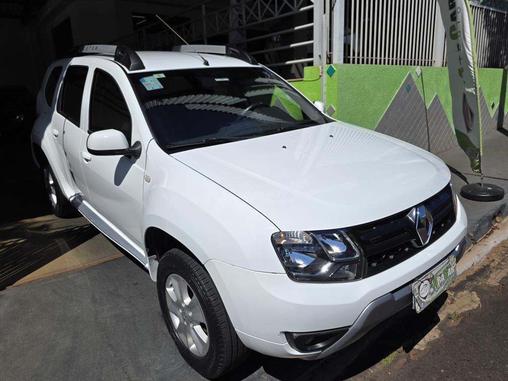 RENAULT Duster - Foto