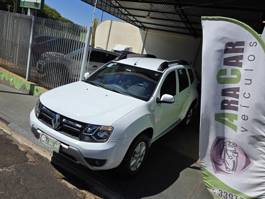 RENAULT Duster - Foto