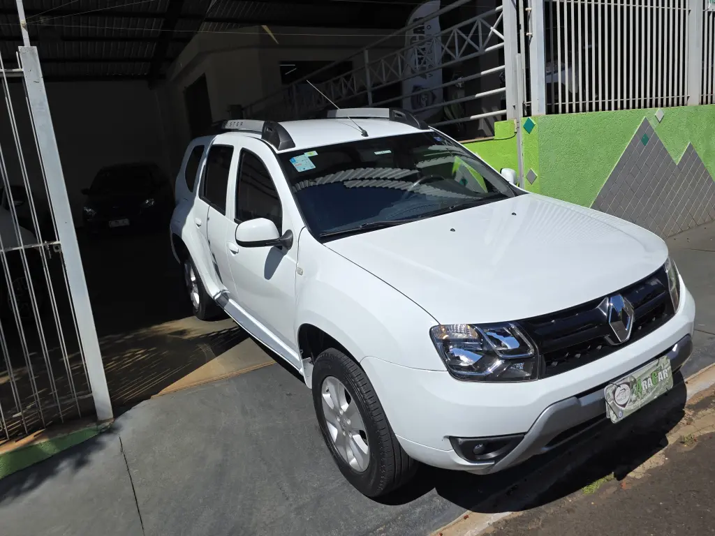 RENAULT Duster - Foto