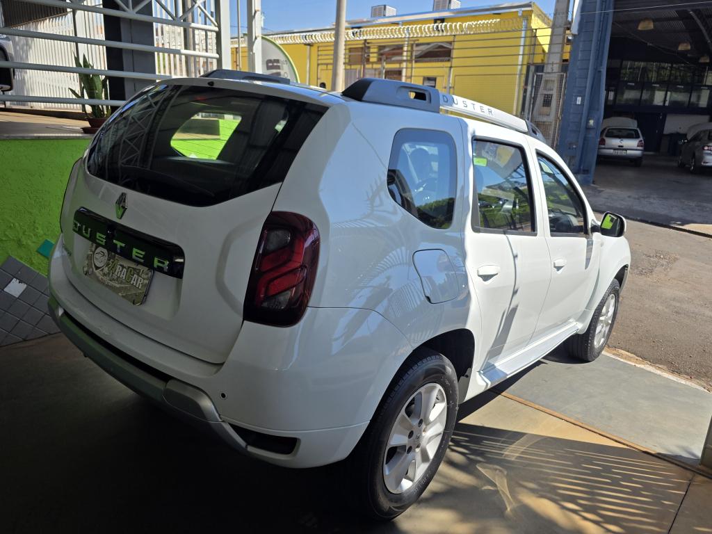 RENAULT Duster - Foto