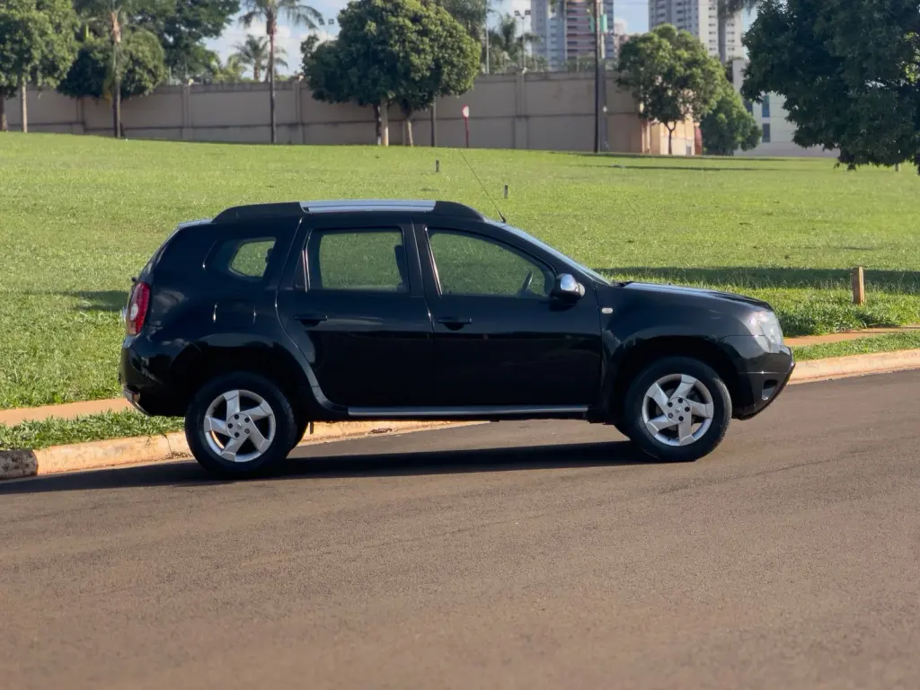 RENAULT Duster - Foto