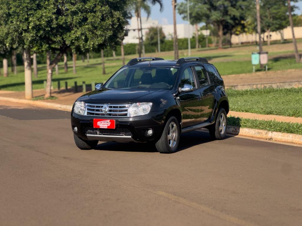 RENAULT Duster - Foto