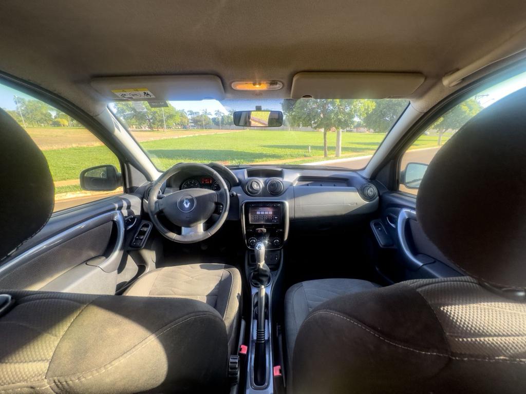 RENAULT Duster - Foto