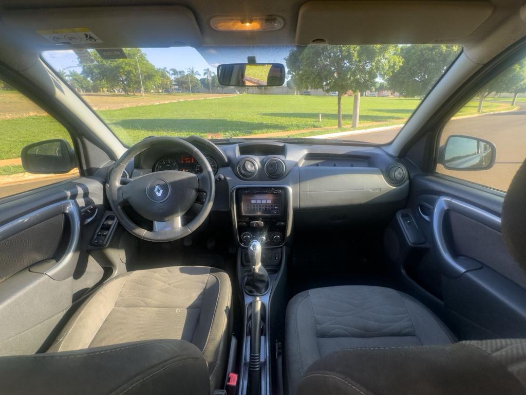 RENAULT Duster - Foto