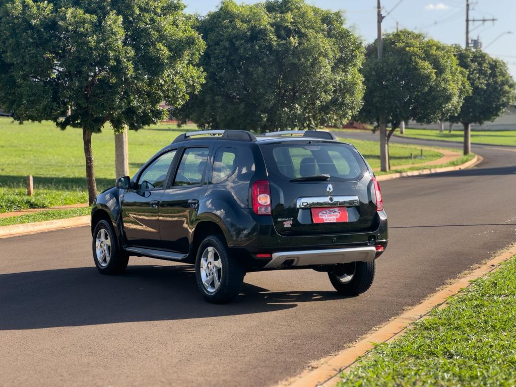 RENAULT Duster - Foto