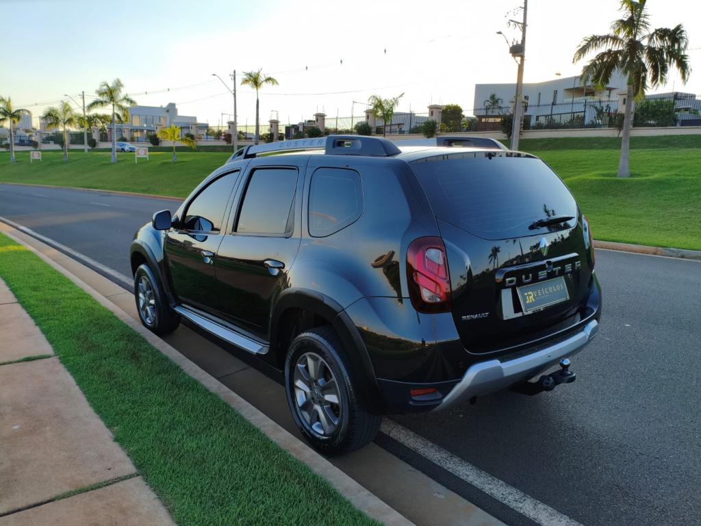RENAULT Duster - Foto