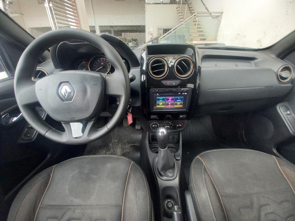 RENAULT Duster - Foto