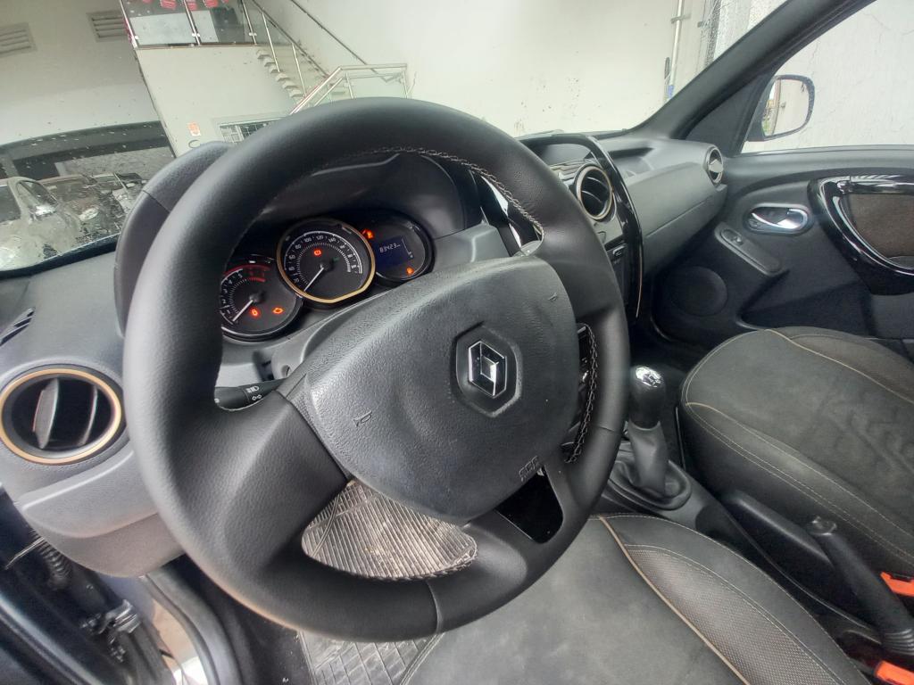 RENAULT Duster - Foto