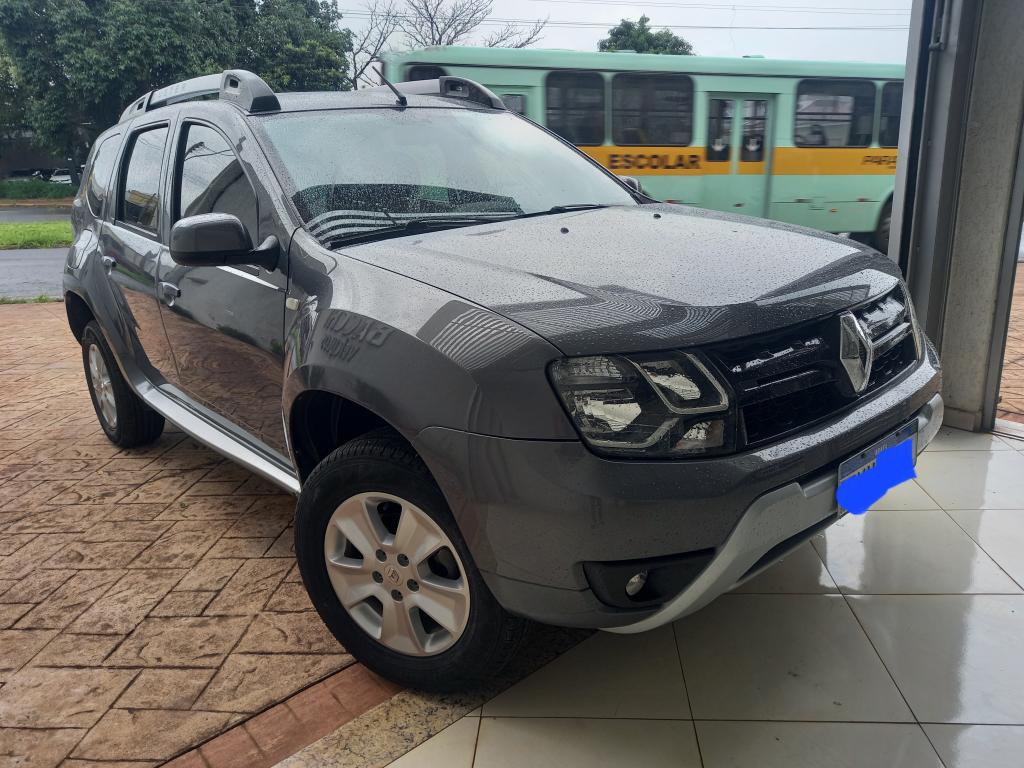 RENAULT Duster - Foto