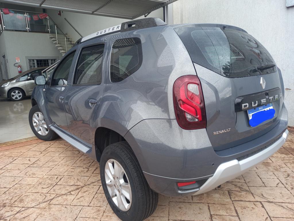 RENAULT Duster - Foto
