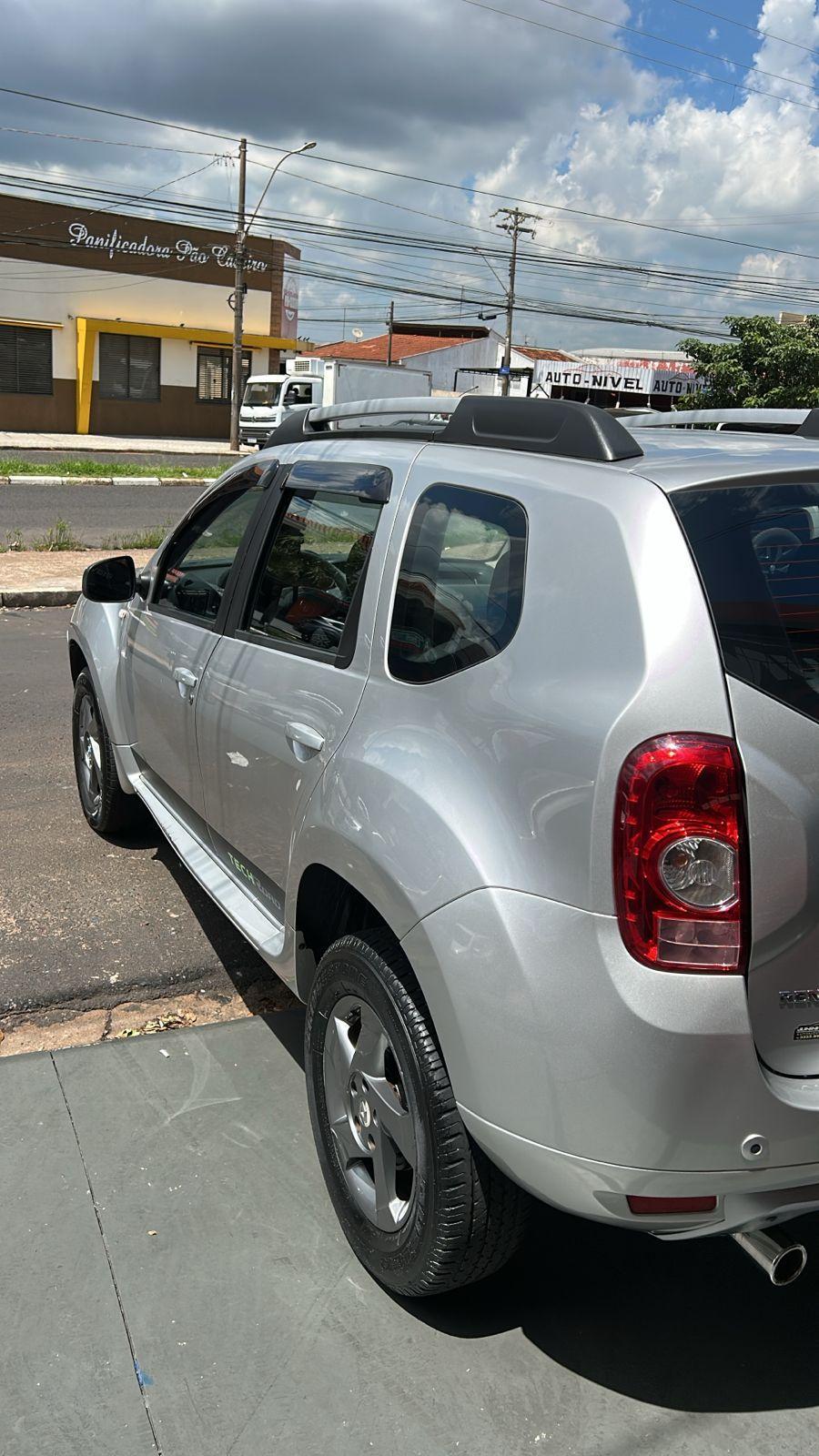 RENAULT Duster - Foto