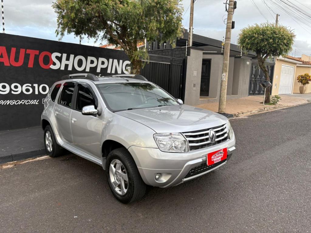 RENAULT Duster - Foto