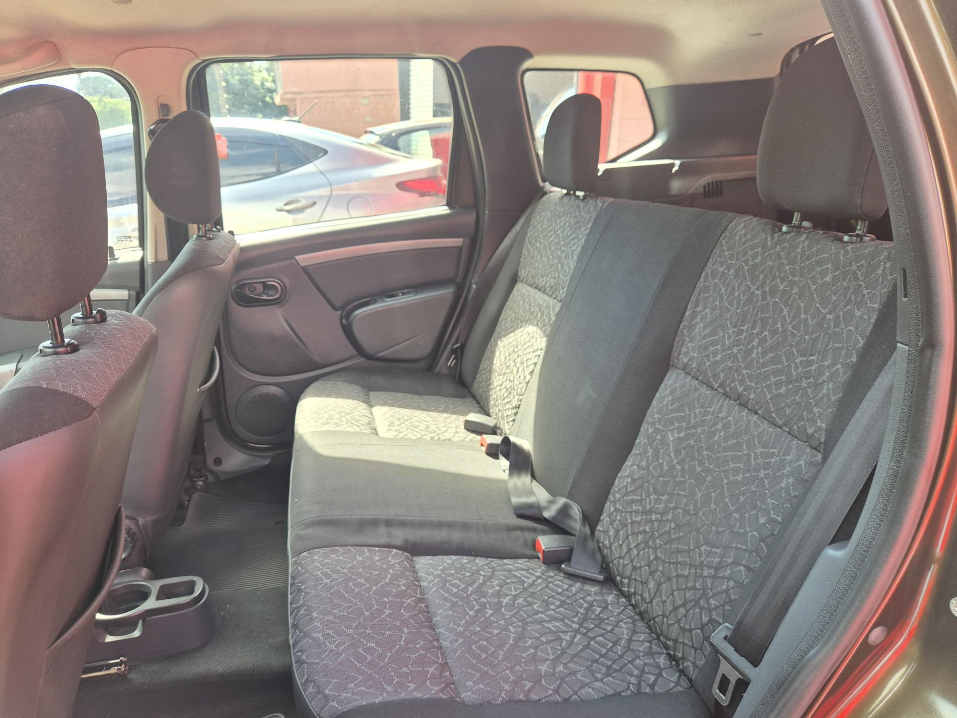 RENAULT Duster - Foto