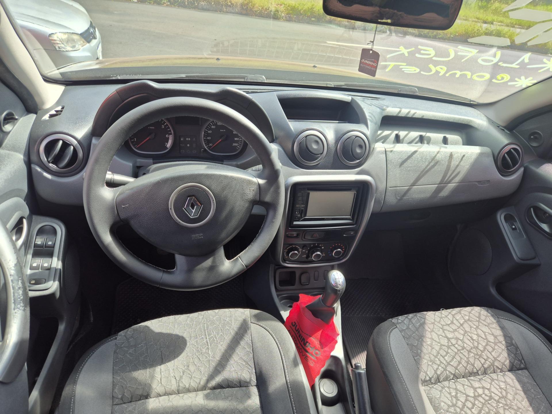 RENAULT Duster - Foto