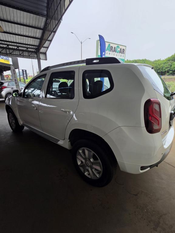 RENAULT Duster - Foto