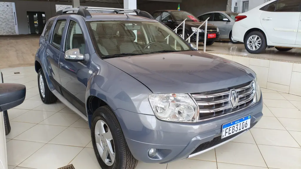 RENAULT Duster