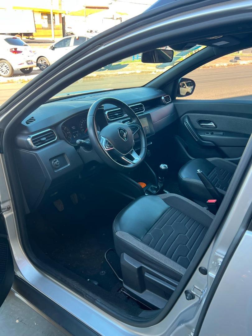 RENAULT Duster - Foto