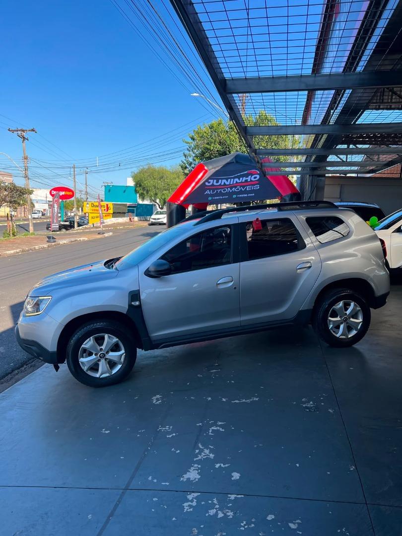 RENAULT Duster - Foto