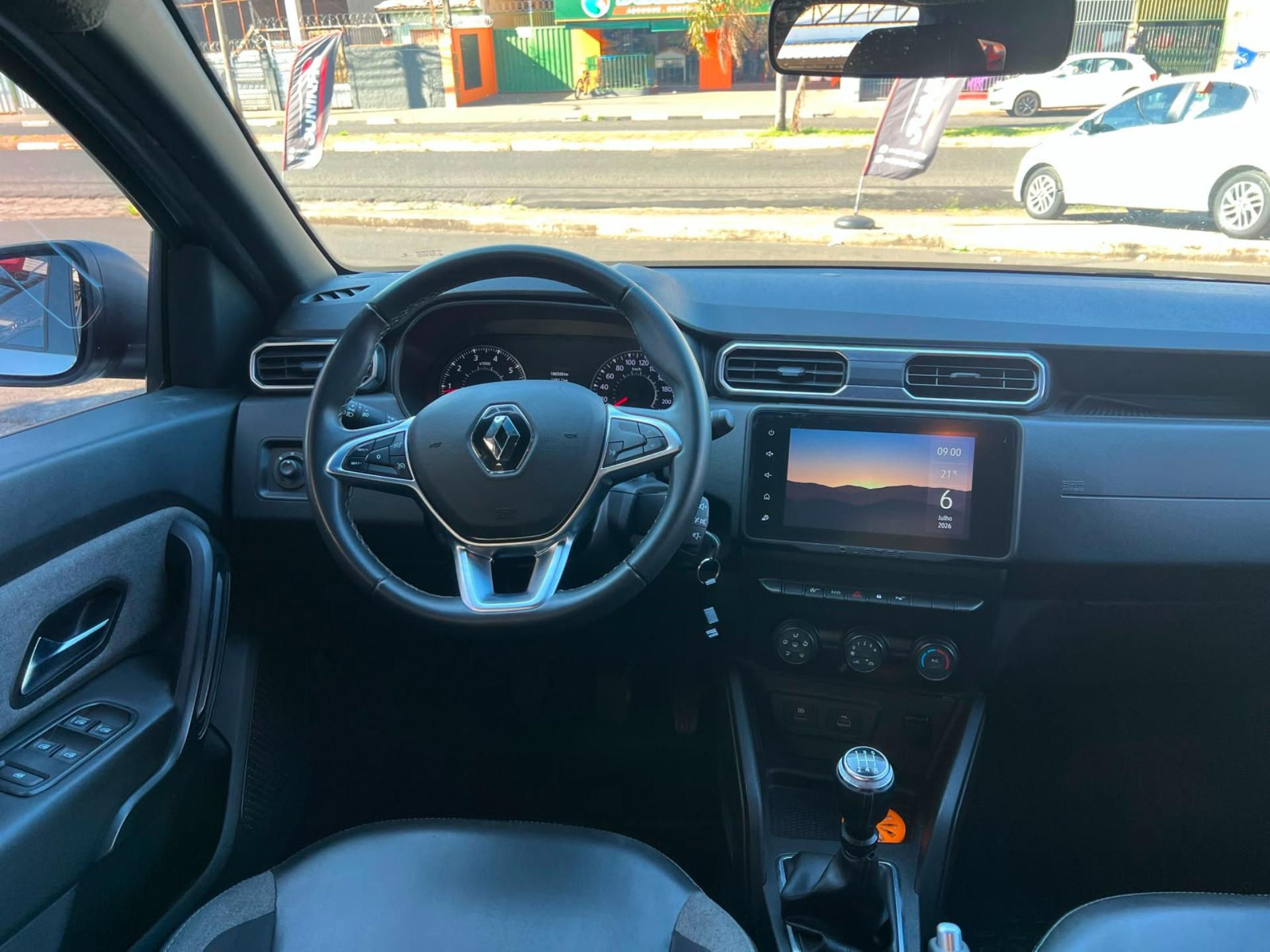 RENAULT Duster - Foto