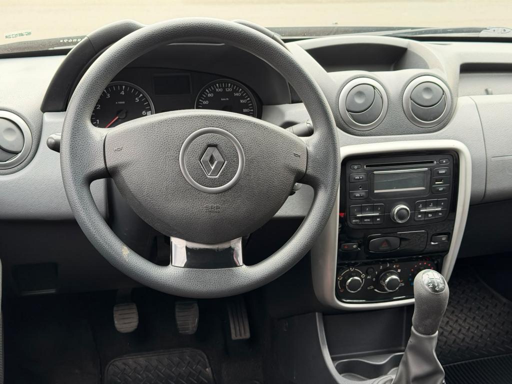 RENAULT Duster - Foto
