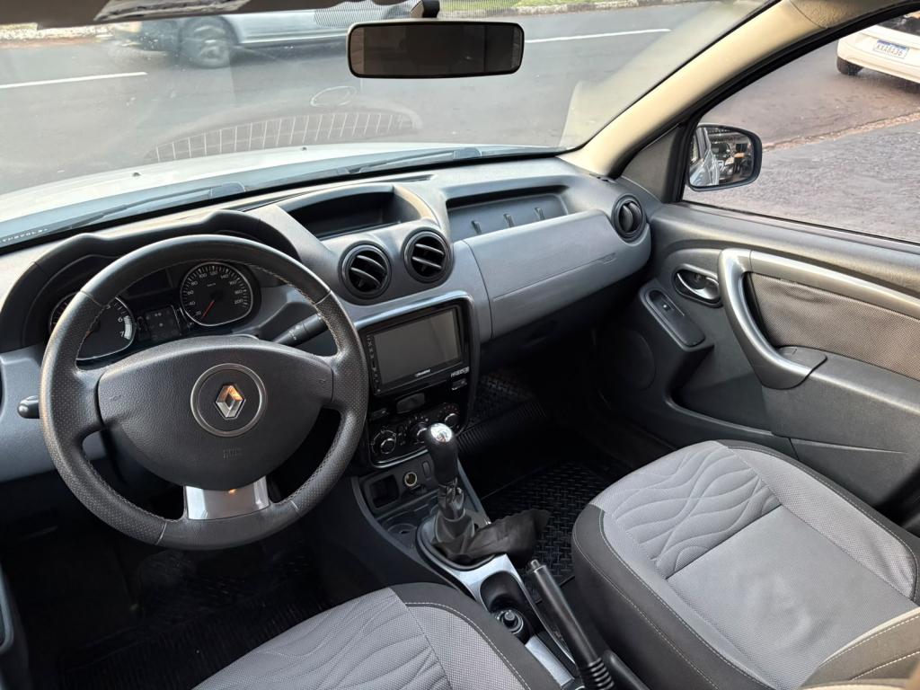 RENAULT Duster - Foto