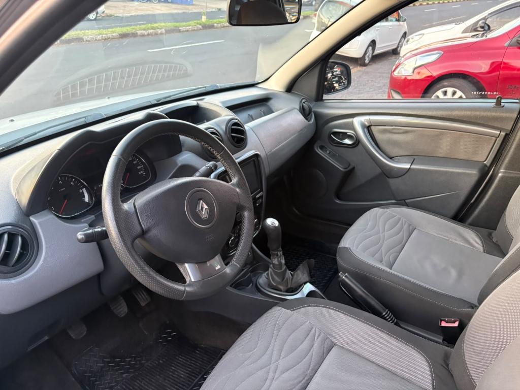 RENAULT Duster - Foto