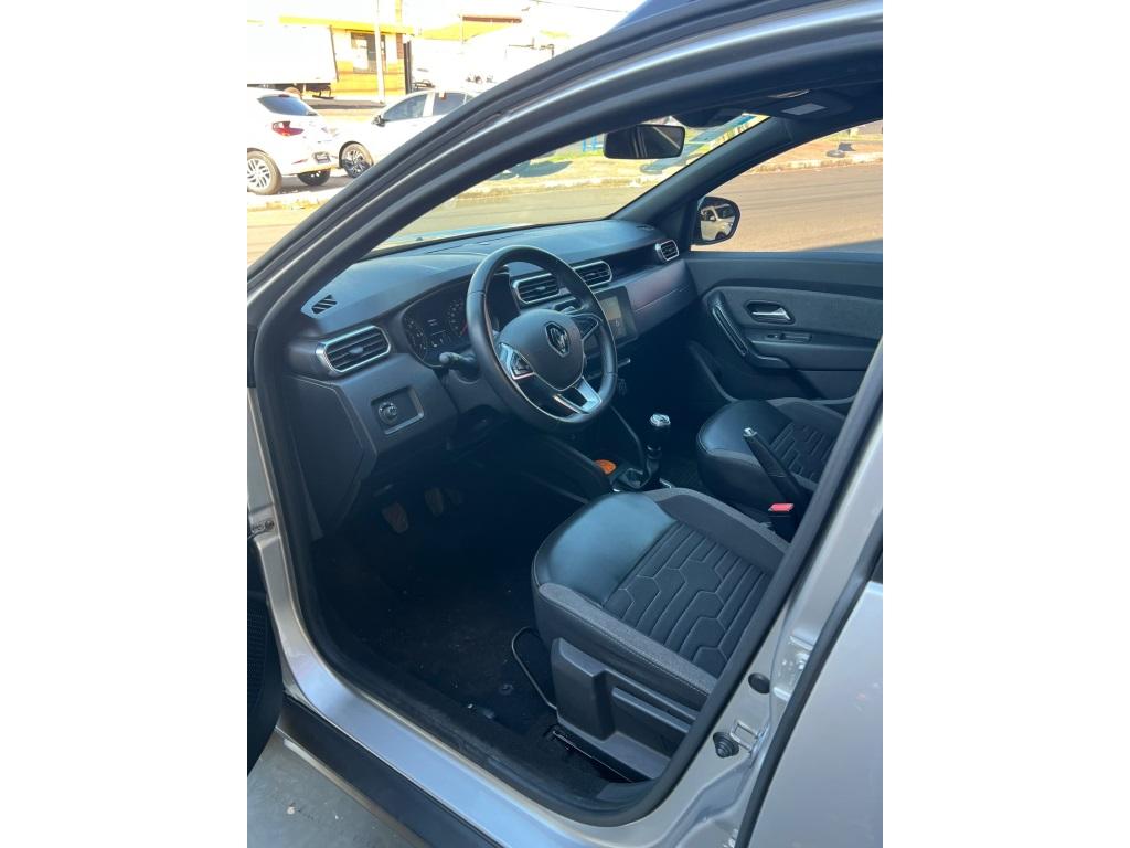 RENAULT Duster - Foto