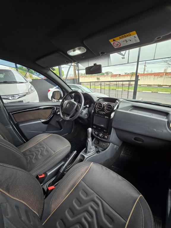 RENAULT Duster - Foto