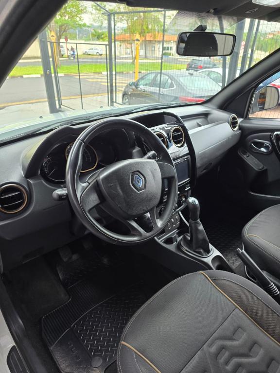 RENAULT Duster - Foto
