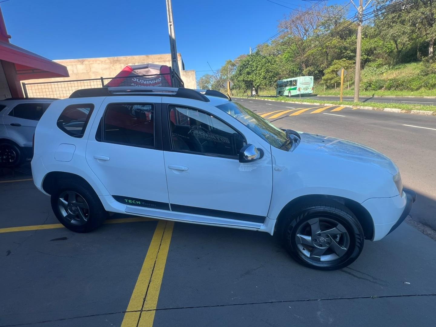 RENAULT Duster - Foto