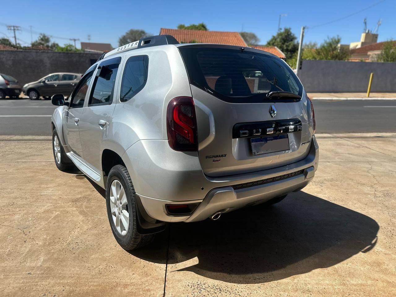 RENAULT Duster - Foto