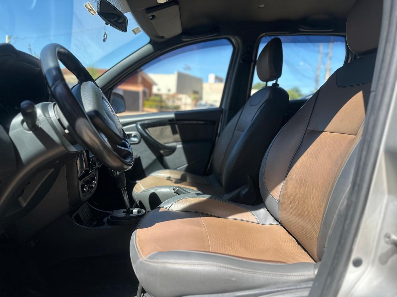 RENAULT Duster - Foto