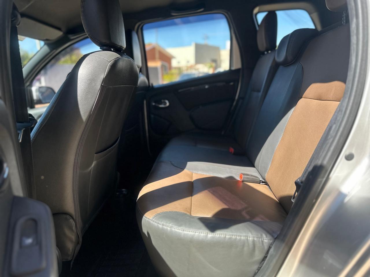 RENAULT Duster - Foto