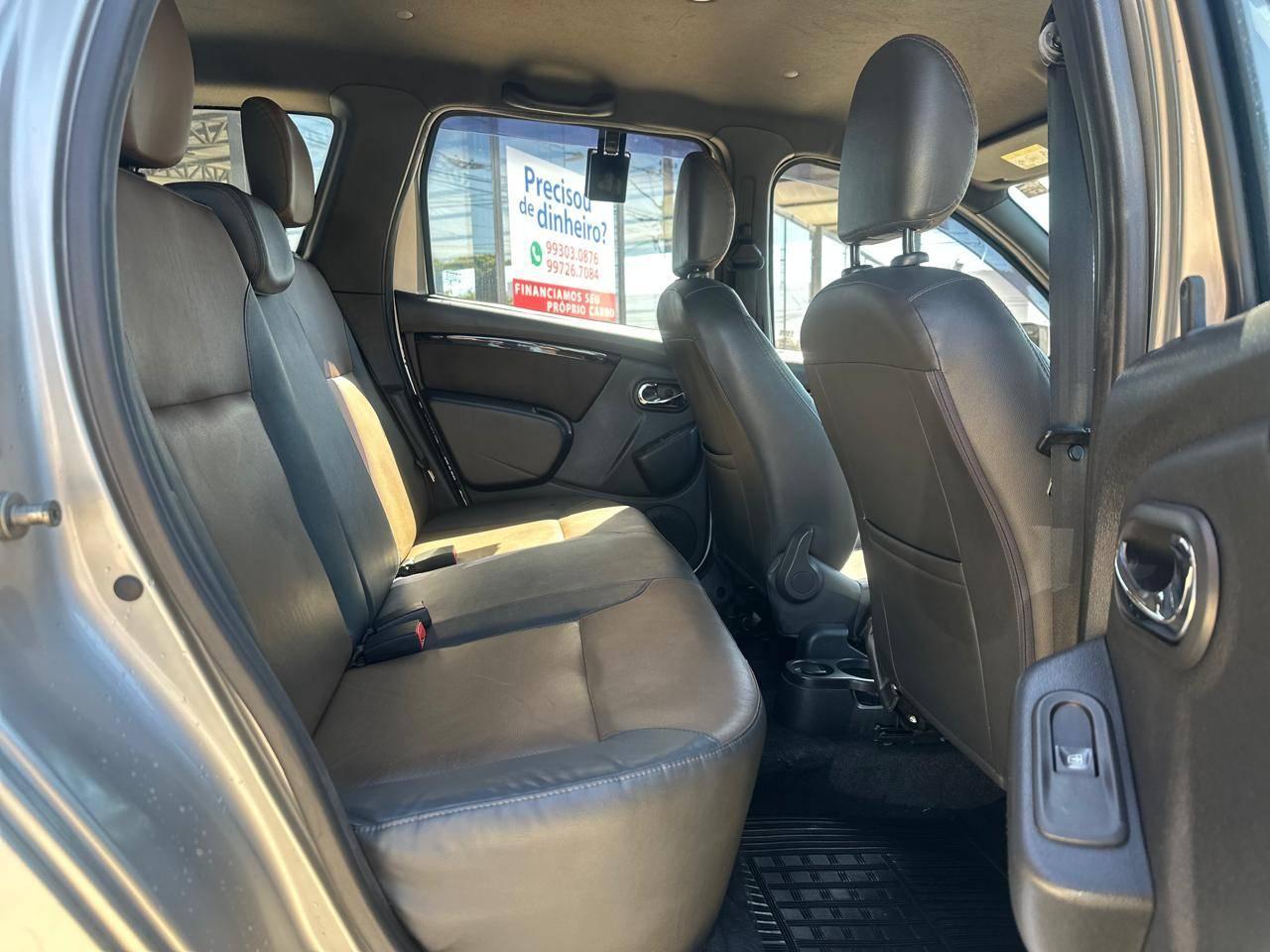 RENAULT Duster - Foto