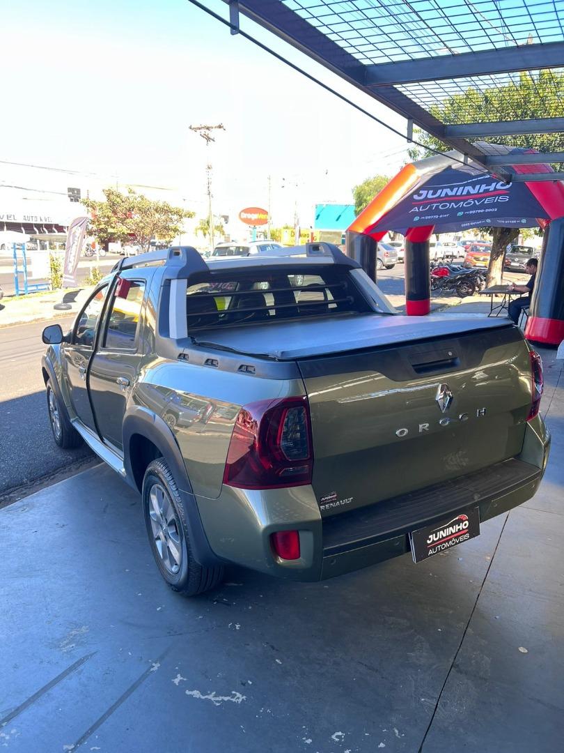 RENAULT Duster - Foto