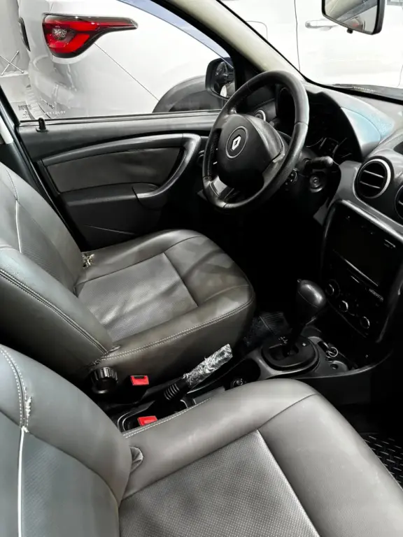 RENAULT Duster - Foto