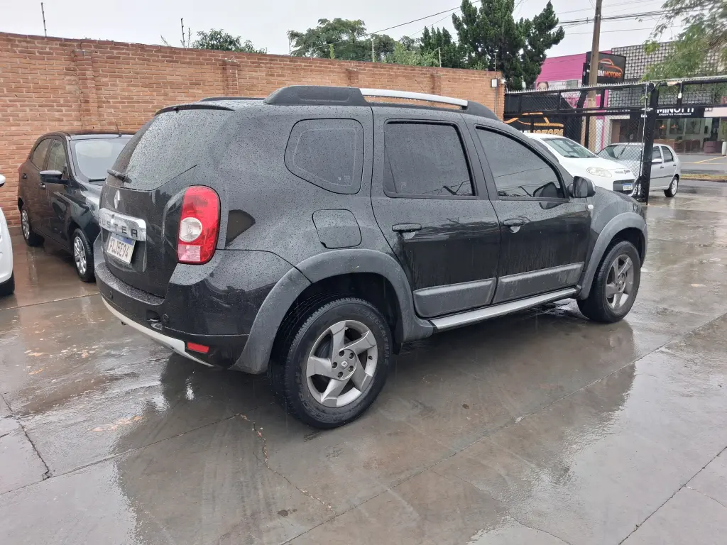 RENAULT Duster - Foto