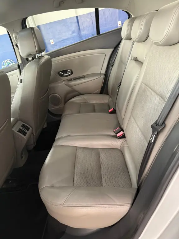 RENAULT Fluence - Foto