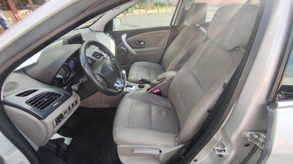 RENAULT Fluence - Foto