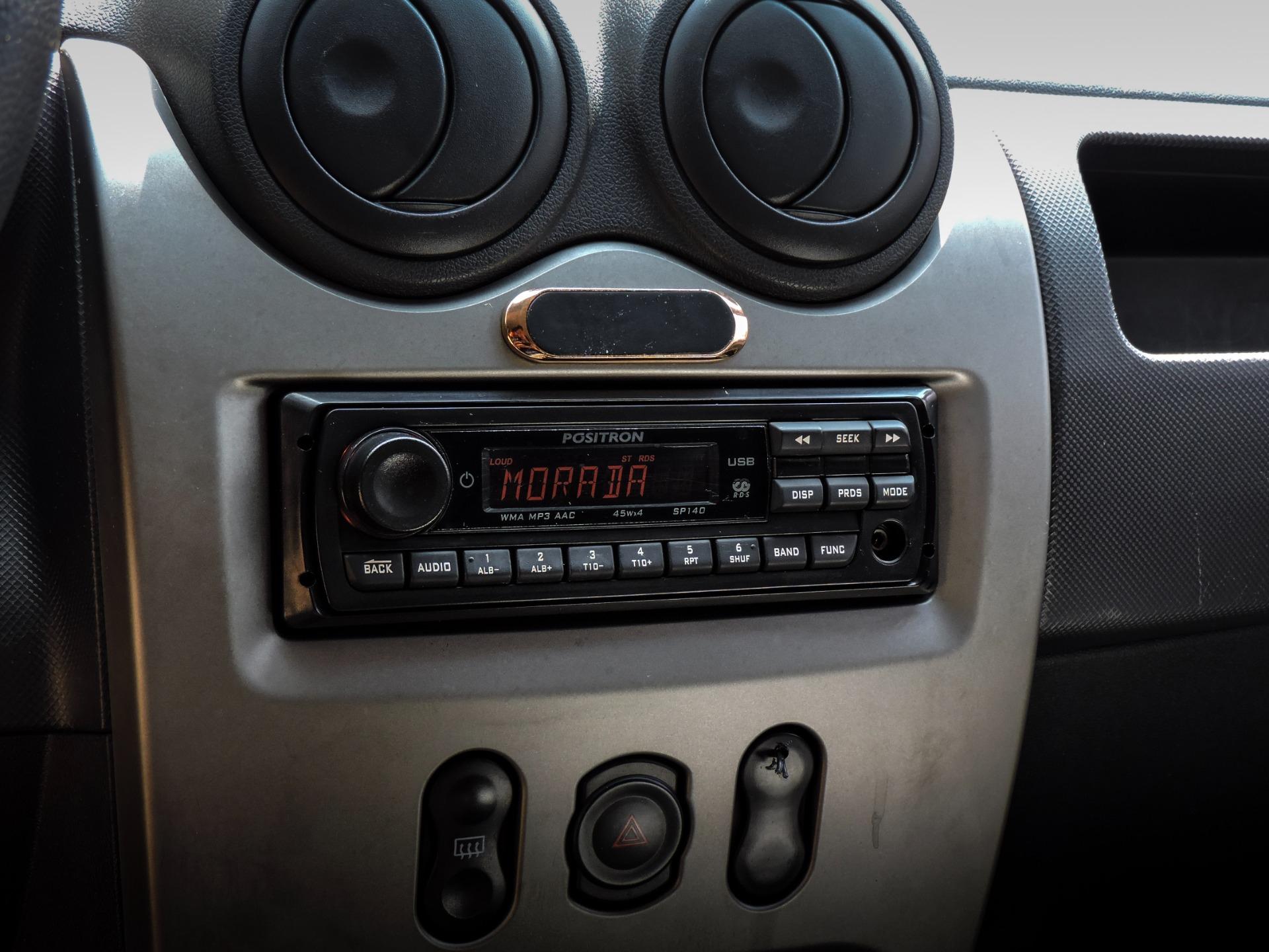 RENAULT Logan - Foto