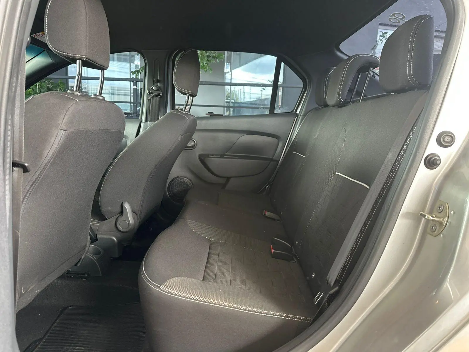 RENAULT Logan - Foto